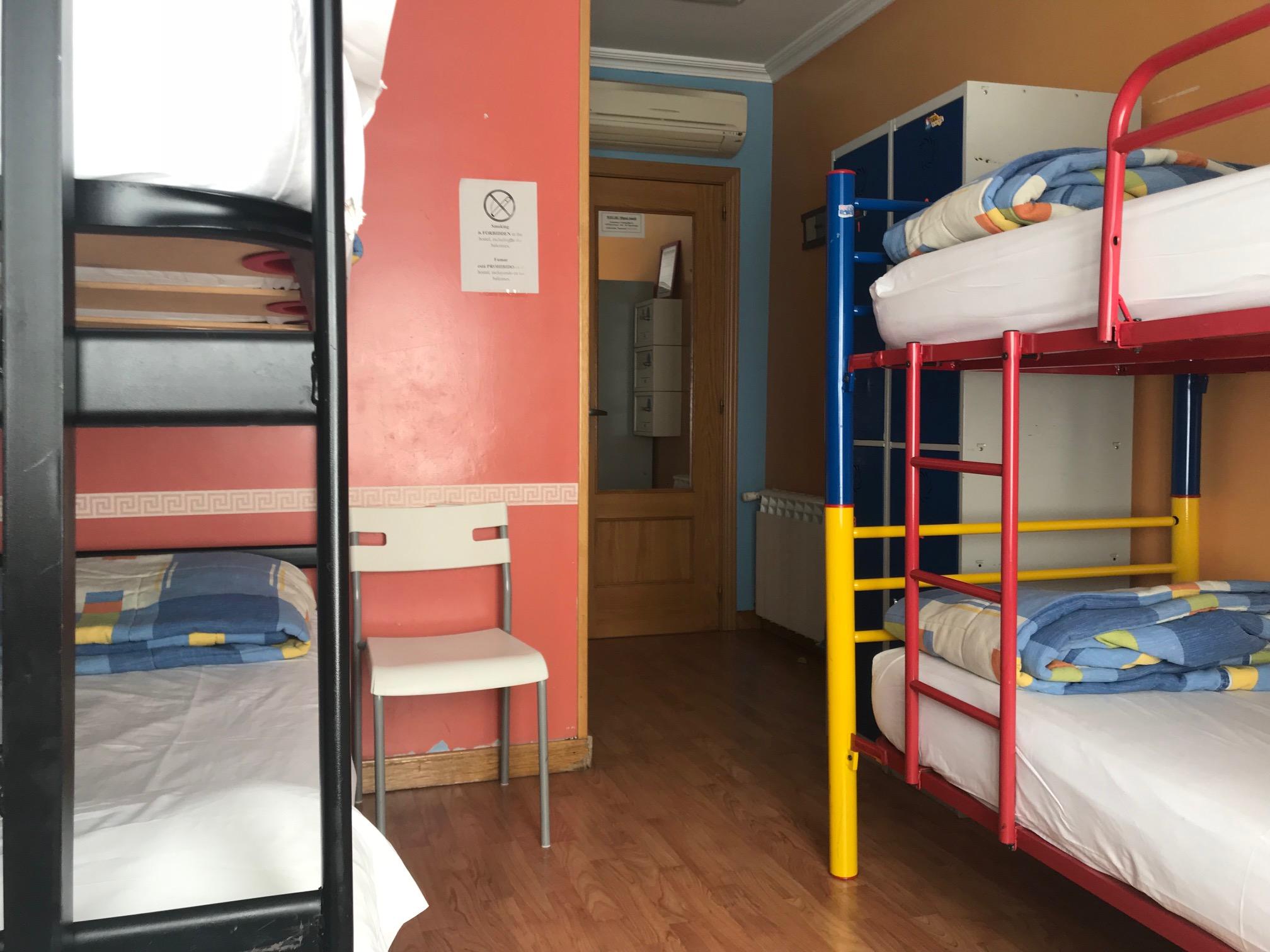 Hostel Rc Miguel Angel Madrid Exteriér fotografie Hostel in Madrid, Spain