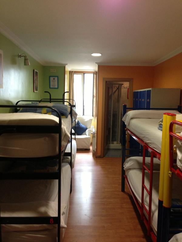 Hostel Rc Miguel Angel Madrid Exteriér fotografie Hostel in Madrid, Spain